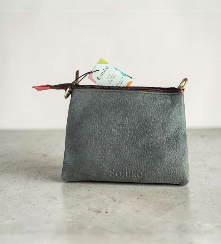 Soruka Clutch Bag aus recycletem Leder