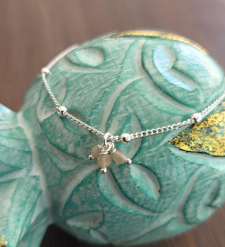 Esha jewel Armband mit Steinanhänger