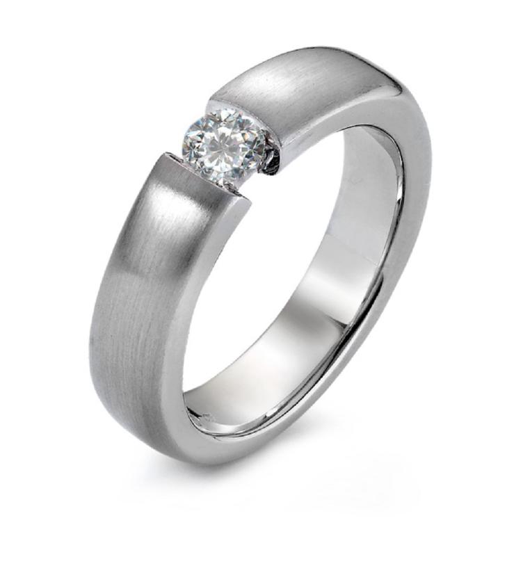 esha jewel Solitär Ring 750/18 K Weissgold Diamant