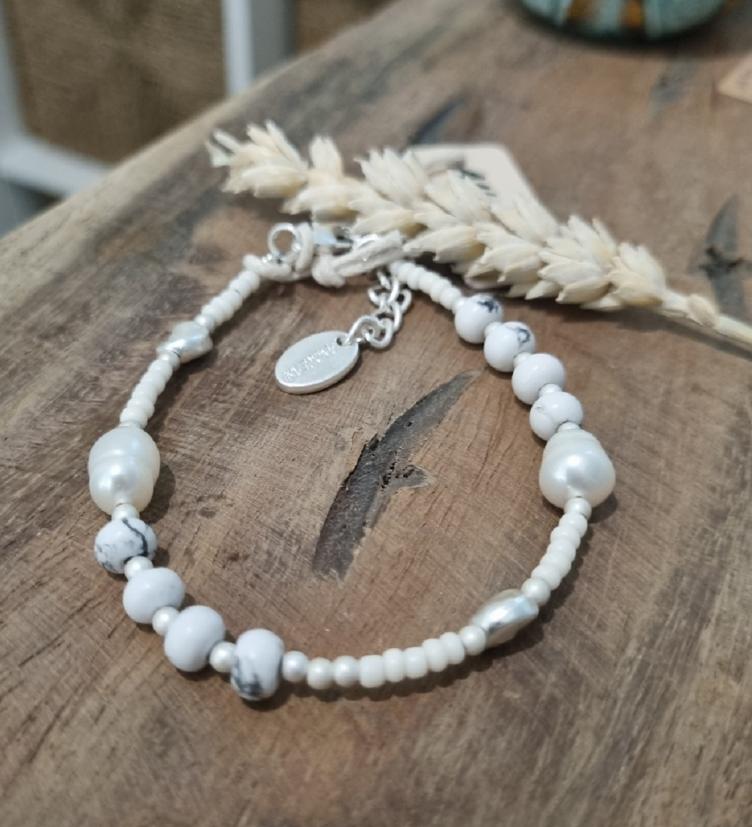 Andreani Elastikarmband mit echtem Howalith