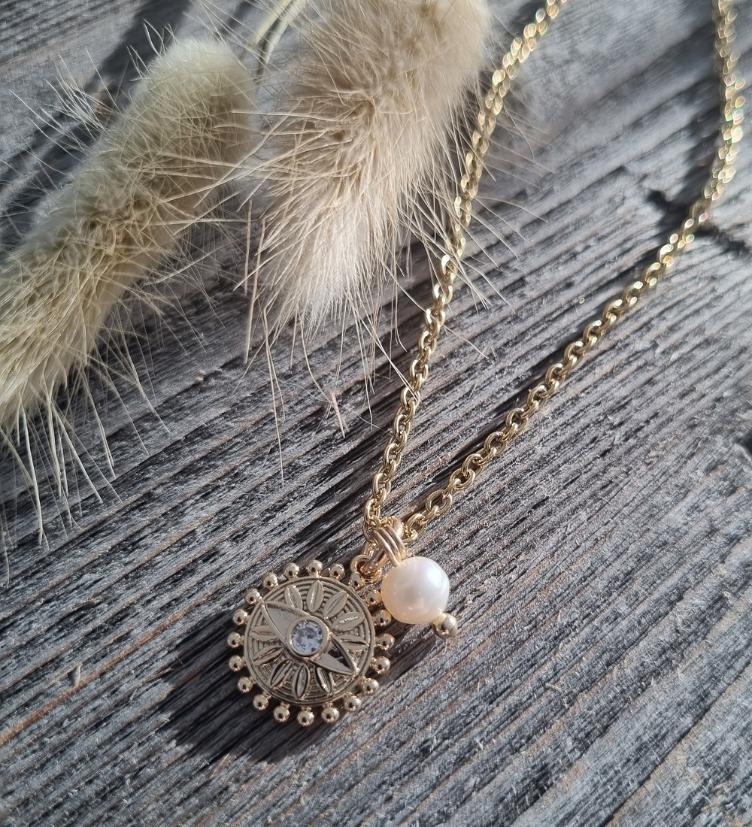 Lucie Halskette aus echtem Edelstahl. Anhänger Süsswasserperle mit Kupferelement